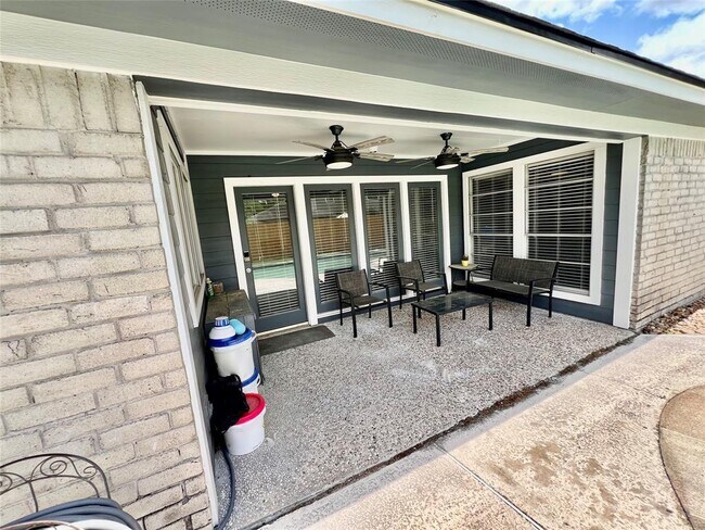 Building Photo - 14007 Overbrook Ln