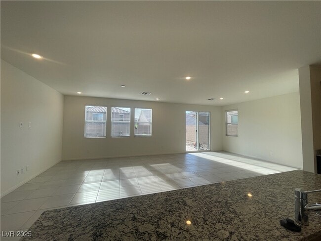 Building Photo - 4217 Zilker Pk Ave