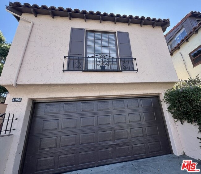 Building Photo - 4956 S San Vicente Blvd