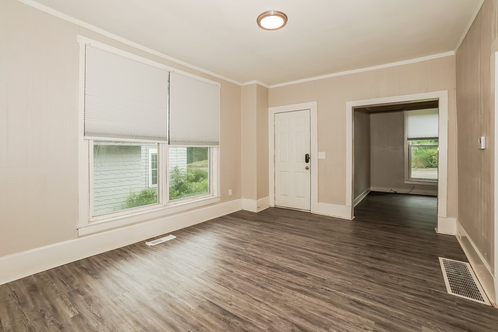 Building Photo - 691 Wooster Road North