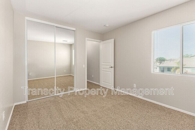 Building Photo - 39672 N Webb Cir