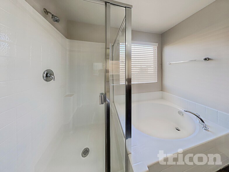 Building Photo - 125 Cascade Meadow Ct