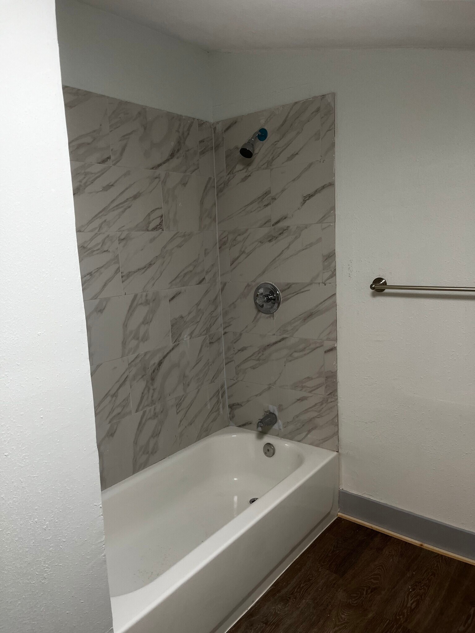 Building Photo - 1914 W Wildwood Dr