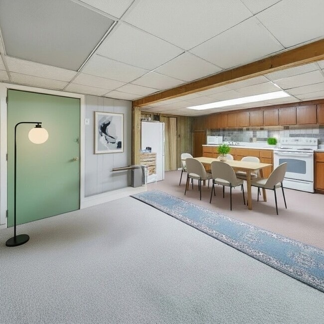 Building Photo - 11 Hillcrest Ave