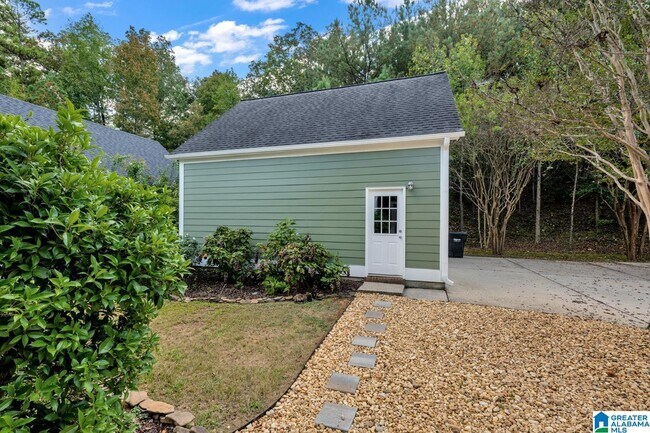 Building Photo - 6285 S Clubview Cir