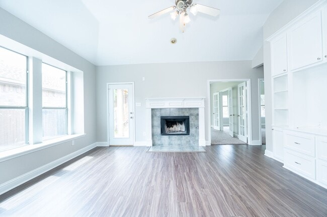 Building Photo - 3105 Whispering Pine Blvd