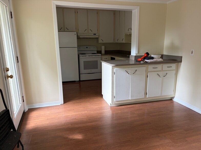 Building Photo - 1608 Sauls St