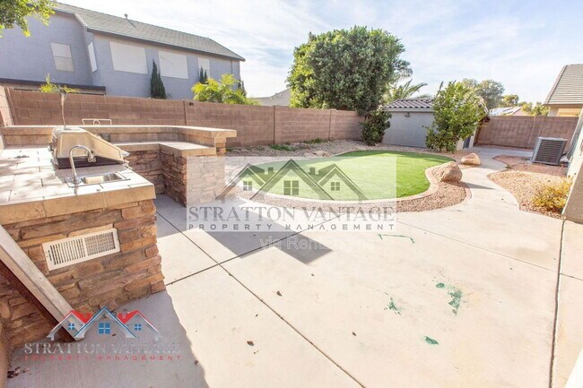 Building Photo - 16627 W McKinley St