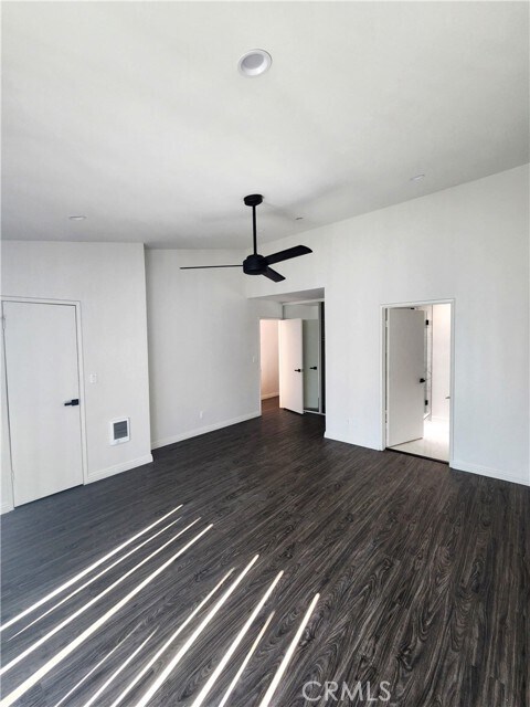 Building Photo - 120 S Francisca Ave