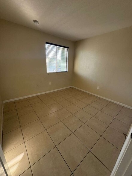 Building Photo - 2819 SE 15th Rd