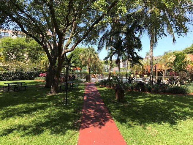 Building Photo - 13100 SW 92nd Ave