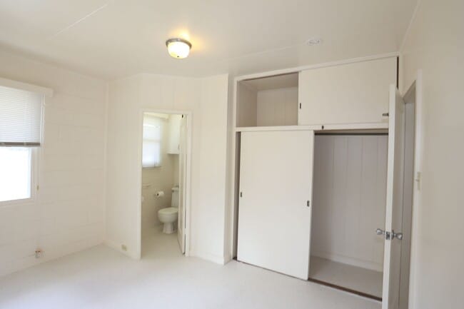 Building Photo - McCully - 1 Bdrm/1 Bath/1 Prkg - $1,300