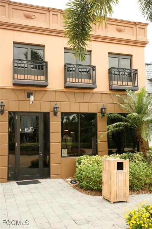 Building Photo - 11070 Esteban Dr