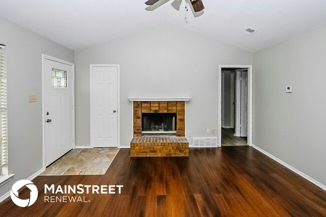 Building Photo - 3740 Ramblewood Dr