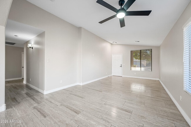 Building Photo - 10614 W Crimson Ln