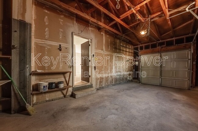 Building Photo - 10300 W 107th Ct