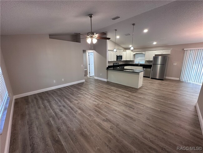 Building Photo - 326 W Bolero Pl