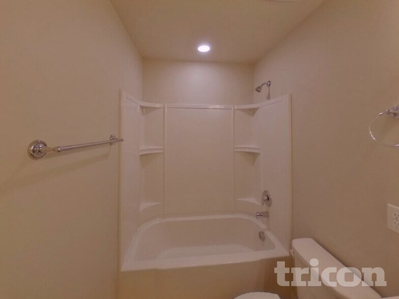 Building Photo - 4822 Kingdom Dr