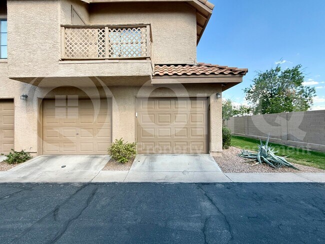 Building Photo - 1001 N Pasadena