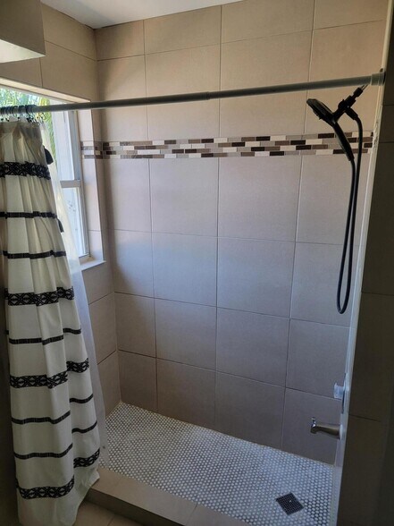 Building Photo - 9082 Cavatina Pl
