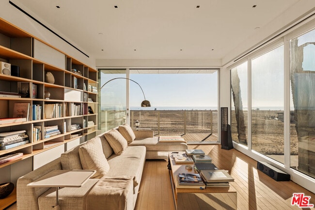 Building Photo - 1267 Palisades Beach Rd