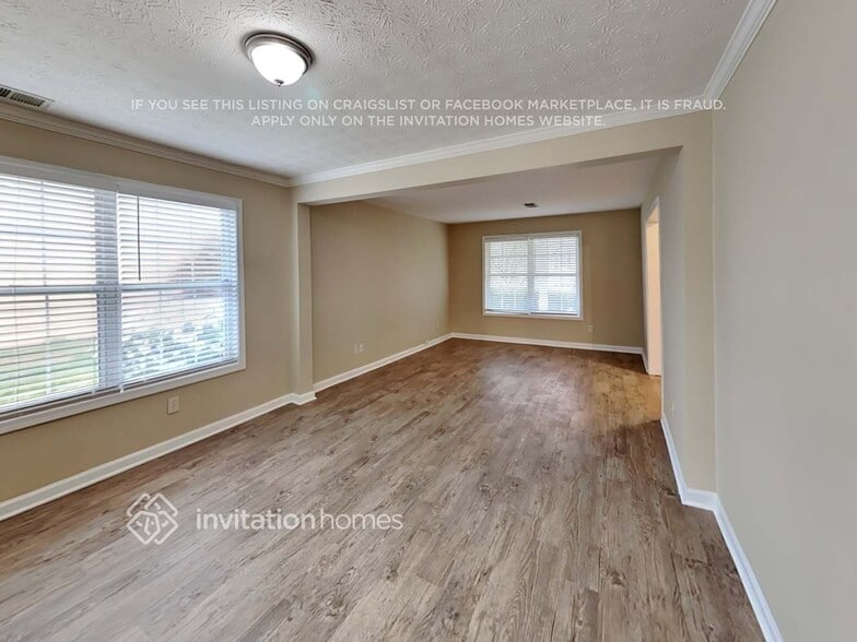 Building Photo - 714 Peteywood Dr