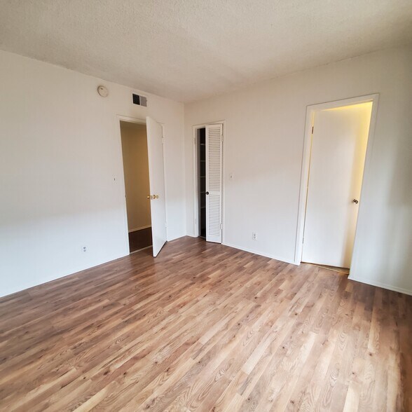 Building Photo - 1745 Colby Ave