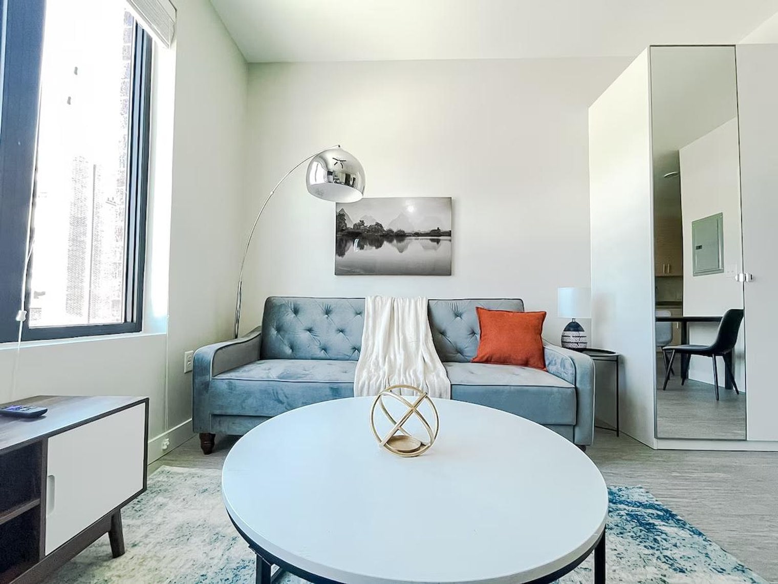 Building Photo - 2530 University Ave