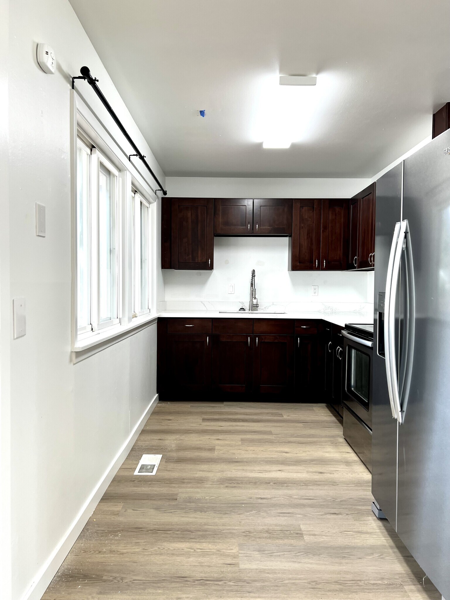 Kitchen - 25818 19th Ave S