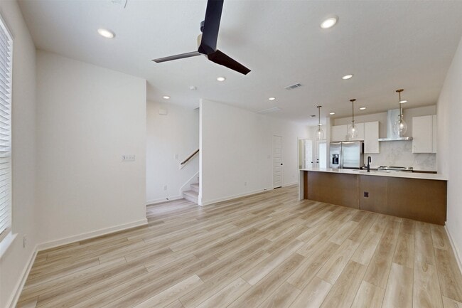 Building Photo - 1209 Dorothy Ln