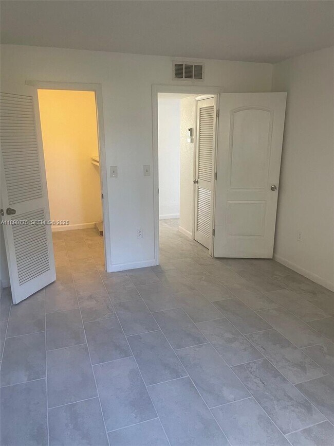 Building Photo - 8500 Sunrise Lakes Blvd