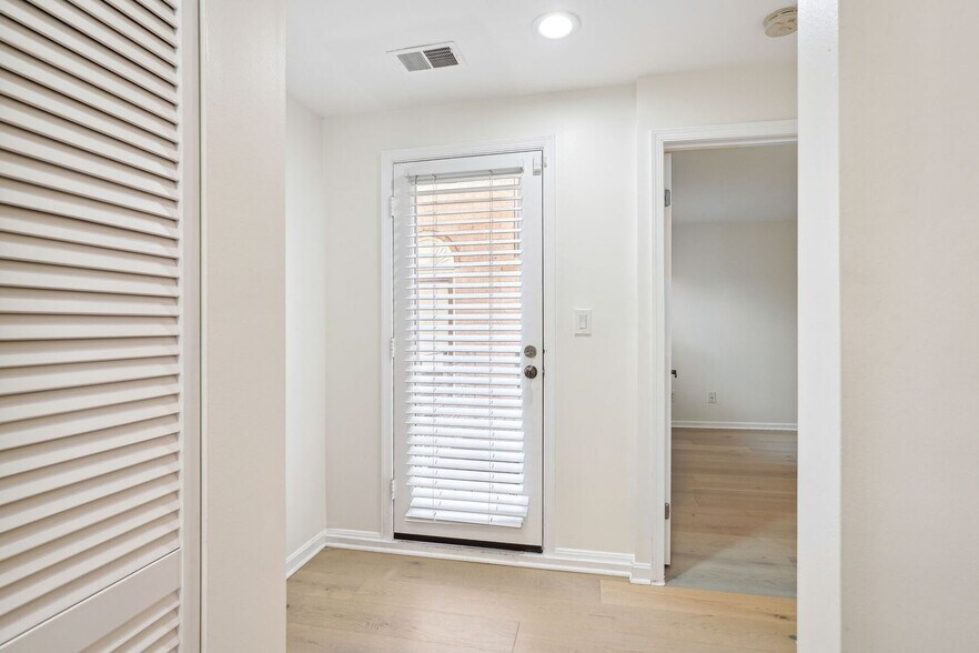 Building Photo - 1124 25th St NW