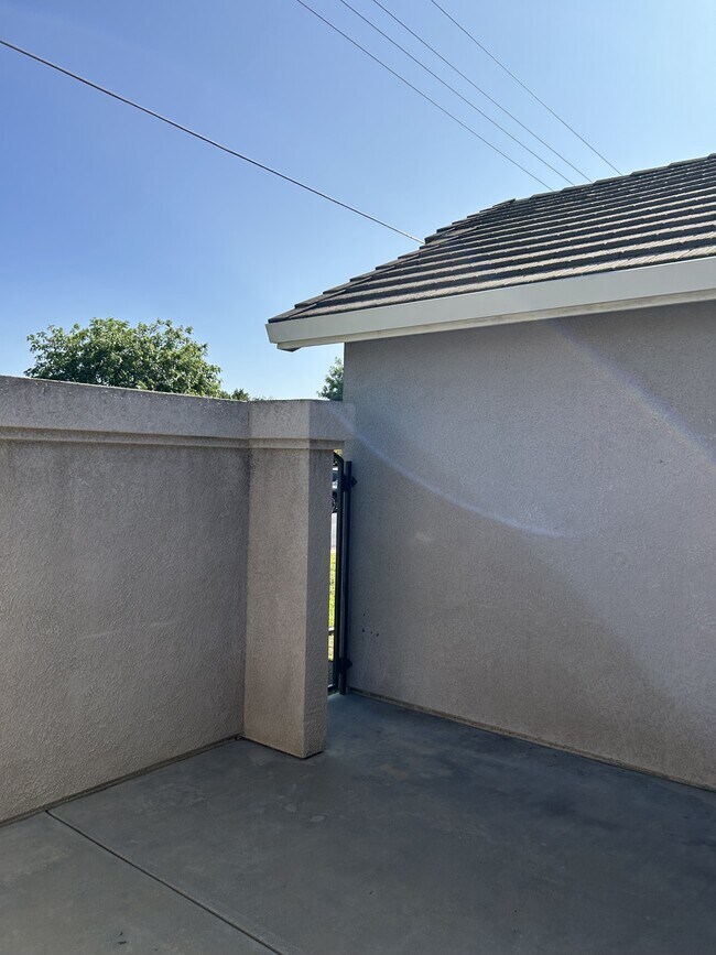 Building Photo - 1333 Glenbrook Way