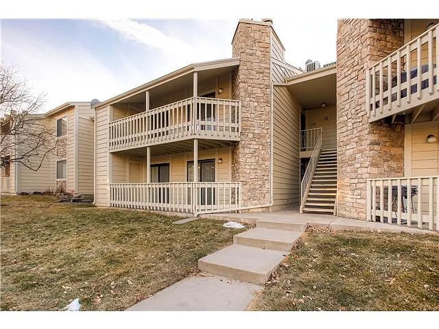 Building Photo - 8225 Fairmount Dr