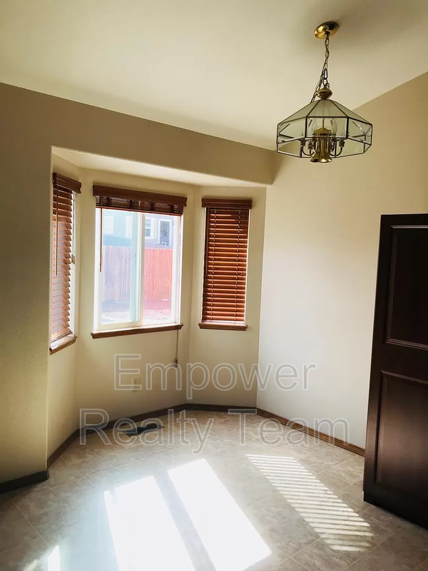 Building Photo - 8097 Parsonage Ln