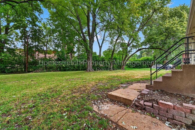 Building Photo - 9991 Fox Hall Ct