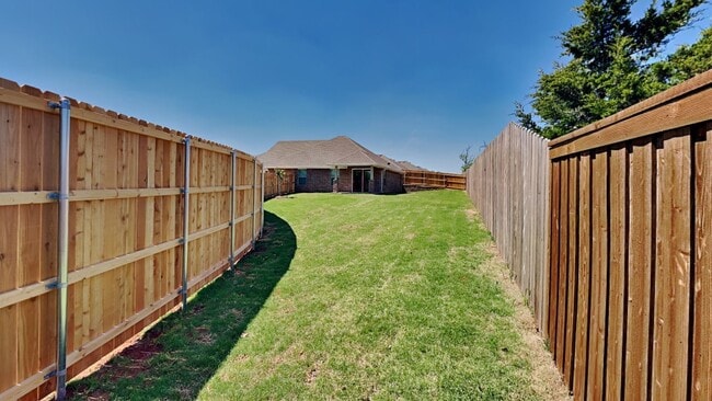 Building Photo - Brand new 2 bed 2 bath home in Edmond schools.