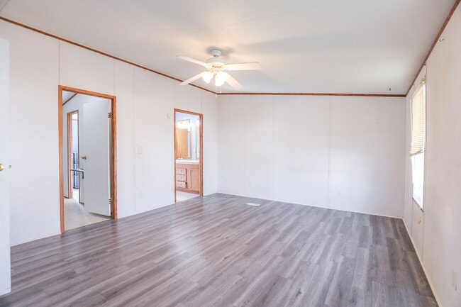 Building Photo - Spacious Home with Over-sized 2 Car Garage