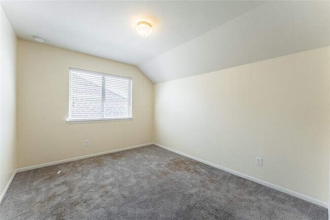 Building Photo - 20219 Weeping Pine Way