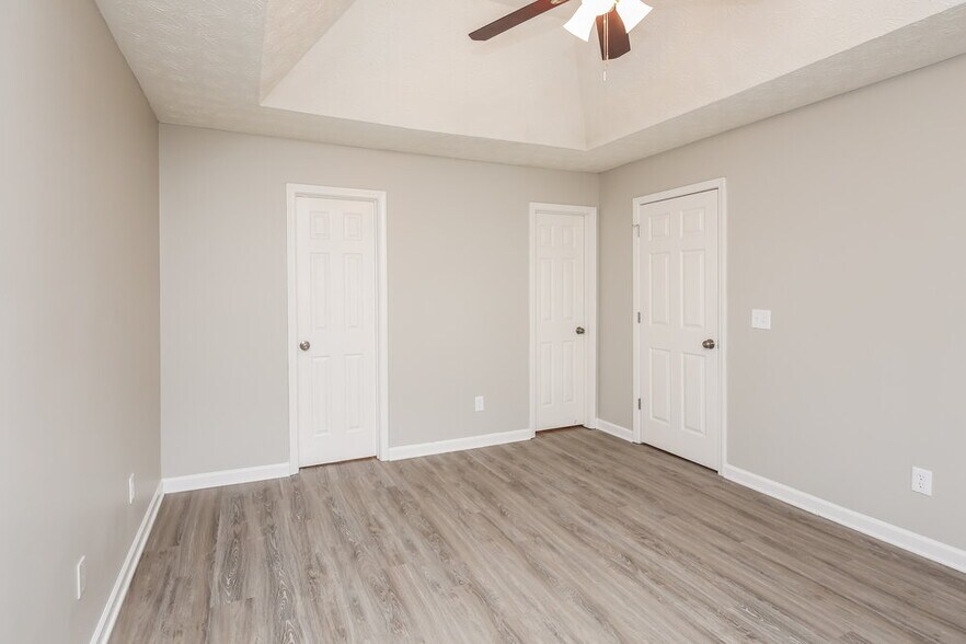 Building Photo - 5539 Princeton Oaks Ln