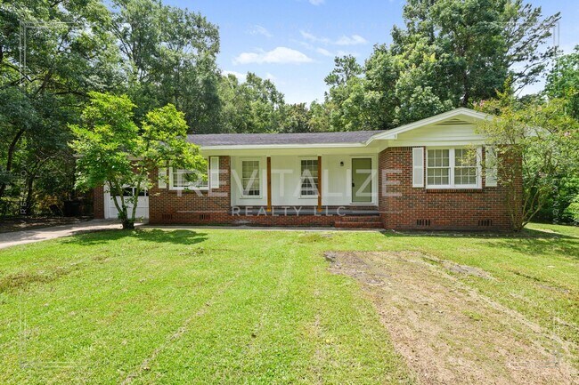 Building Photo - 2505 Robin Hood Dr