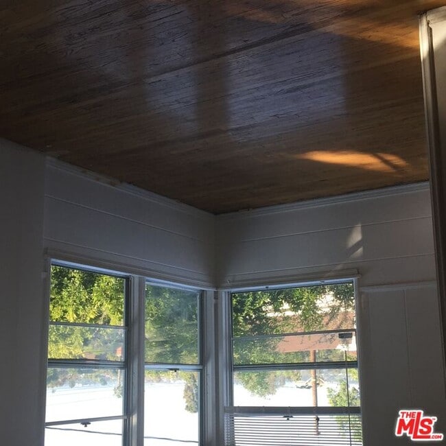 Building Photo - 5245 Maymont Dr