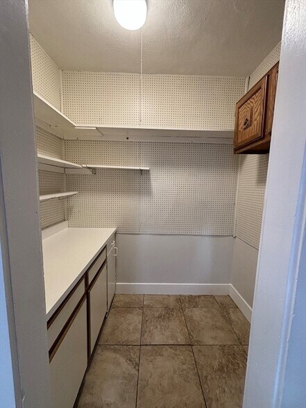 Building Photo - 393-393 Highland Ave