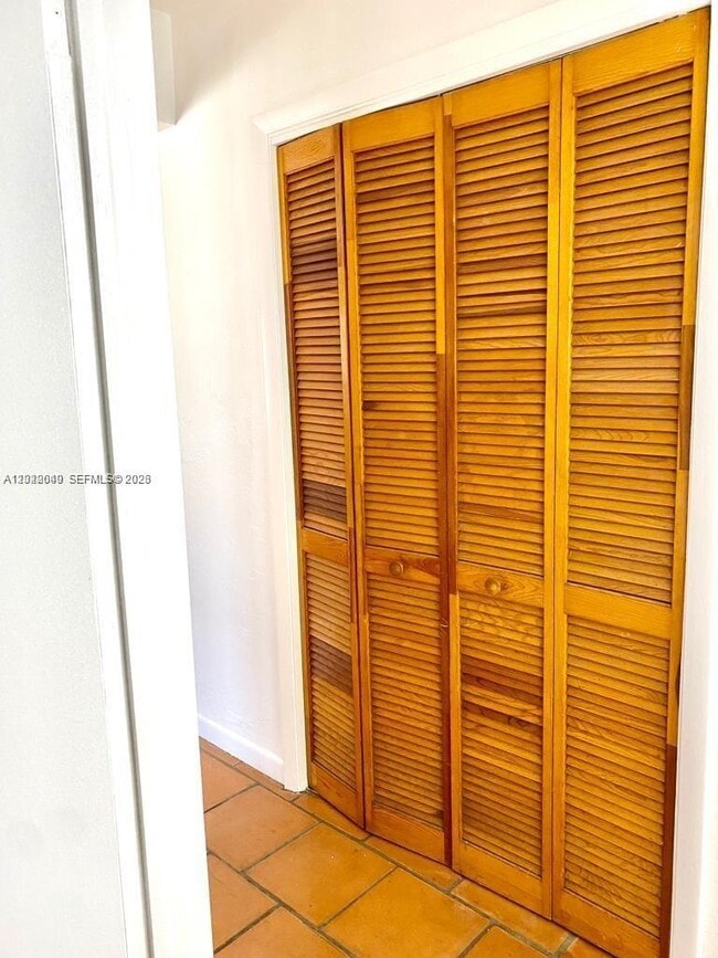 Building Photo - 6565 Santona St