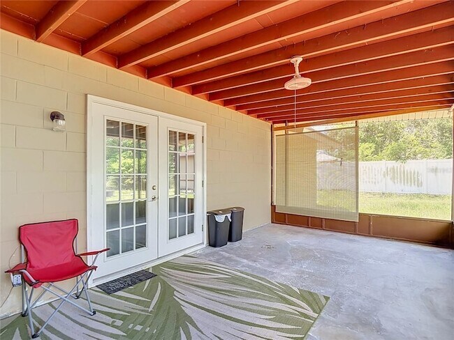 Building Photo - 7916 Woodgrove Cir