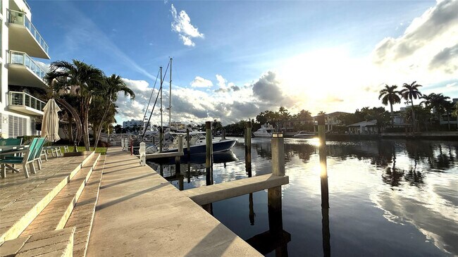 Building Photo - 45 Hendricks Isle