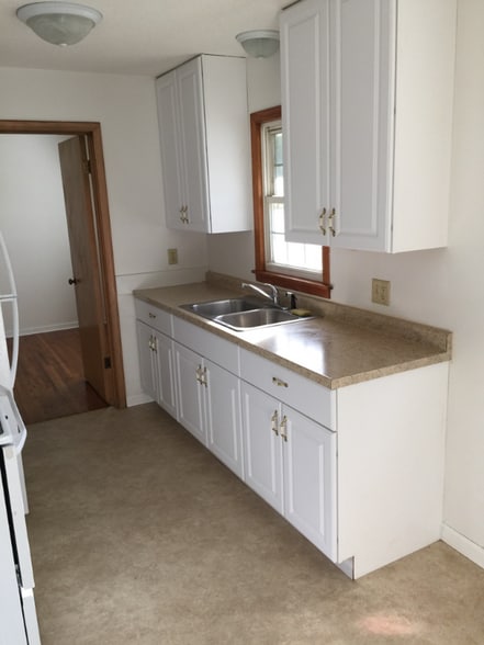 Building Photo - 8471 Hilo Ln S