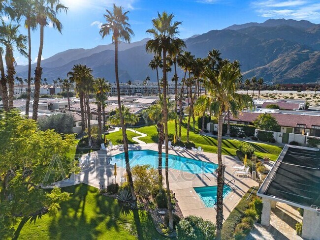 Primary Photo - 1317 E Amado Rd