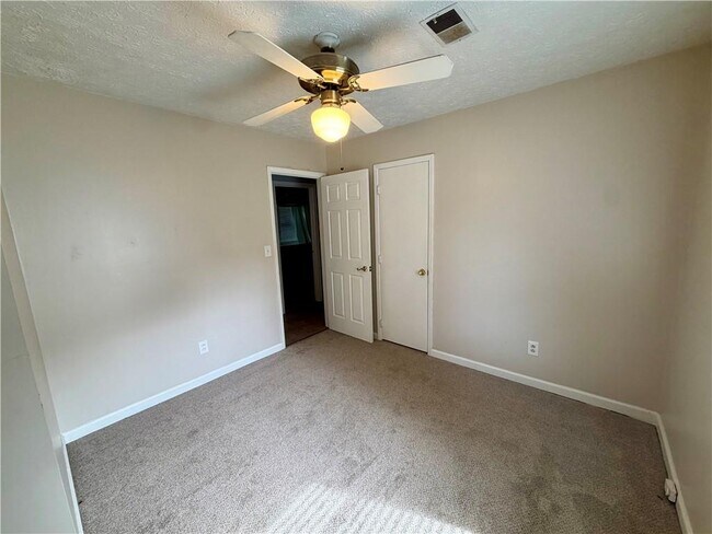 Building Photo - 4668 Emerald Willow Dr
