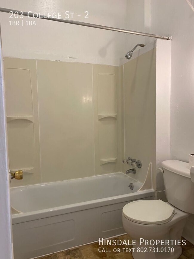 Building Photo - 203 College St